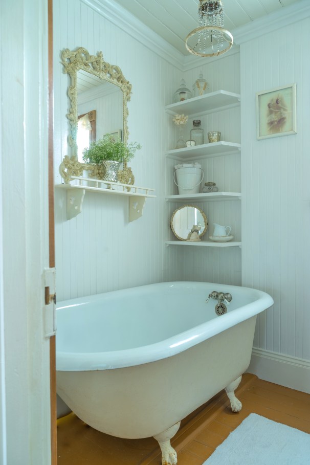 Jamison Cottage Downstairs Bathroom