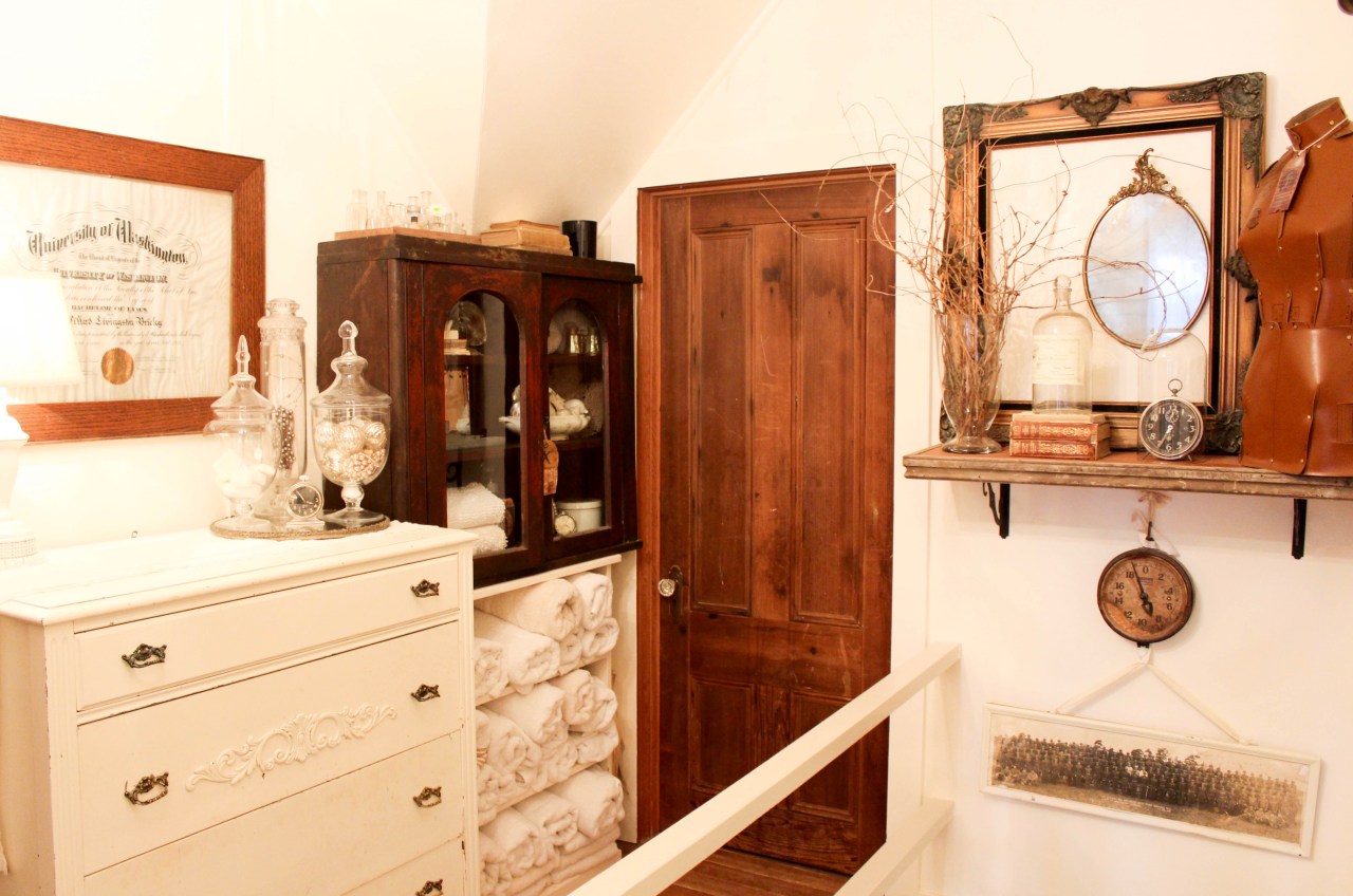 Jamison Cottage Bedroom Hallway