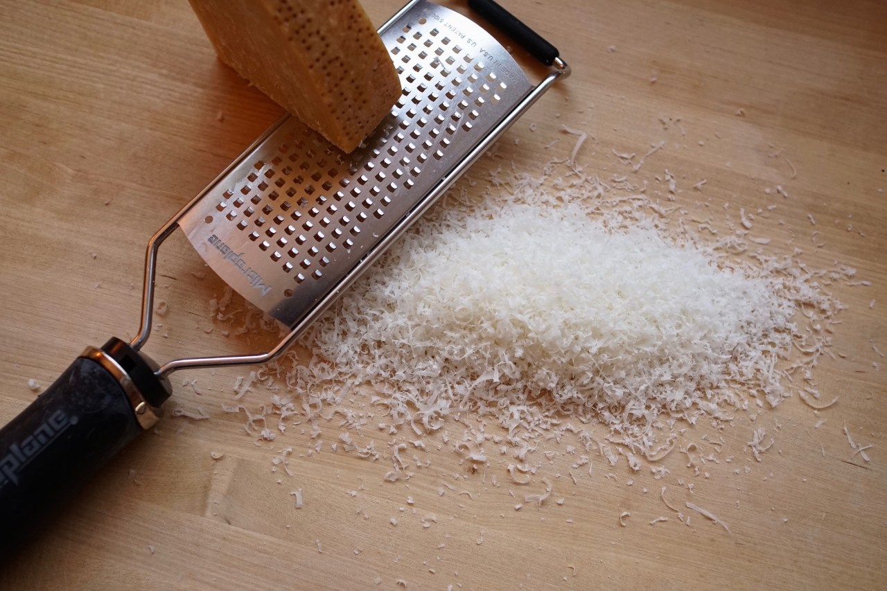 HeyGirlfriend.Net ~ Bolognese Sauce, the cheater's way