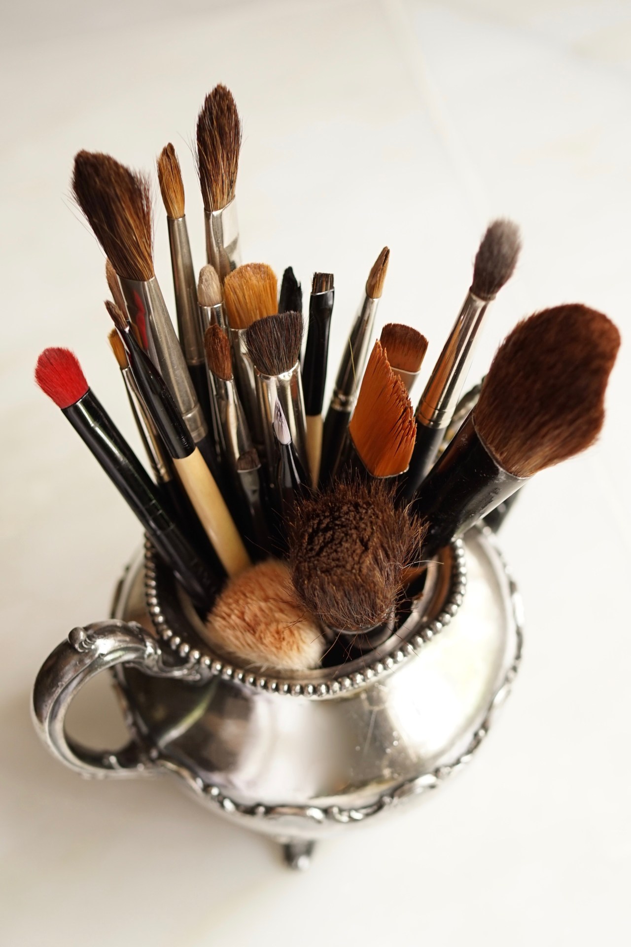 HeyGirlfriend.Net ~ 9 Essential Make-Up Brushes