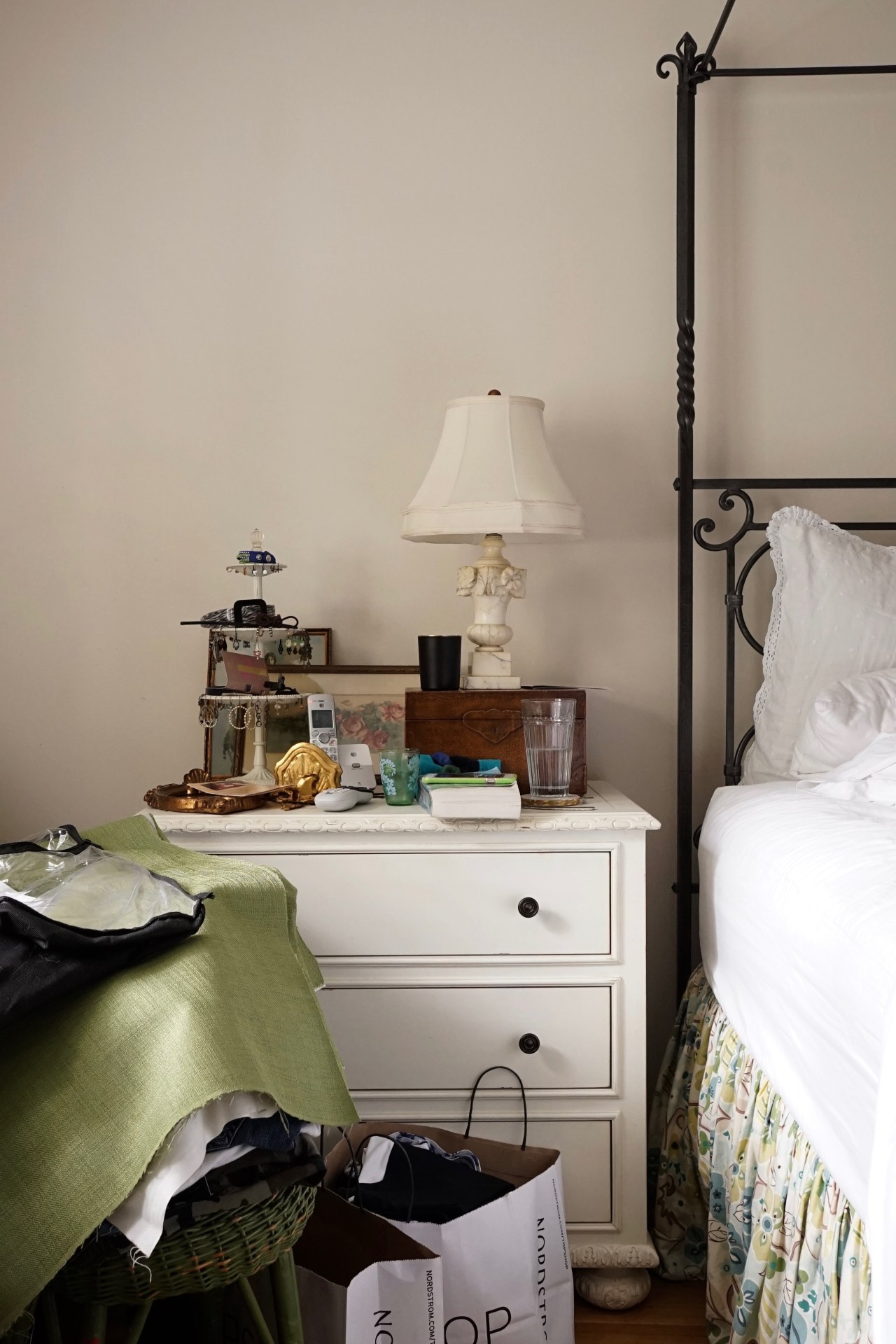 HeyGirlfriend.Net ~ 15 Minute Fix ~ Bedside