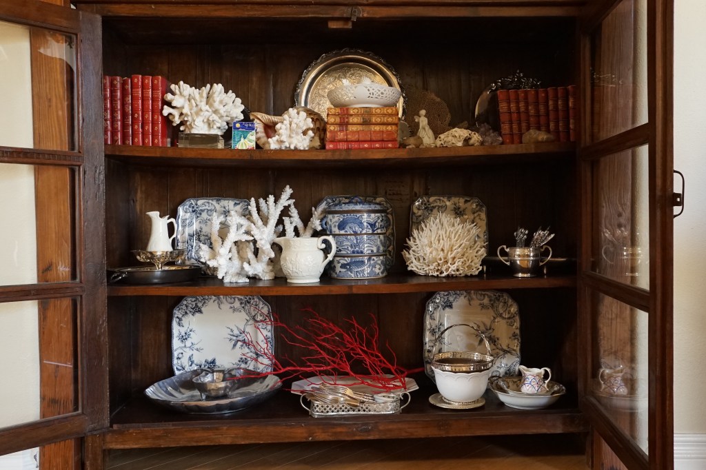 10 Rules for Displaying Collections and Accessories | Hey, Girlfriend!